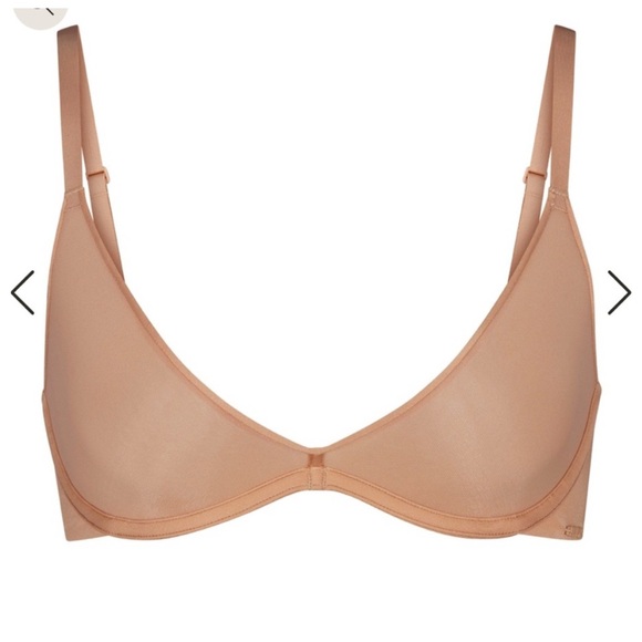 SKIMS sleek nude color bra - Picture 6 of 9
